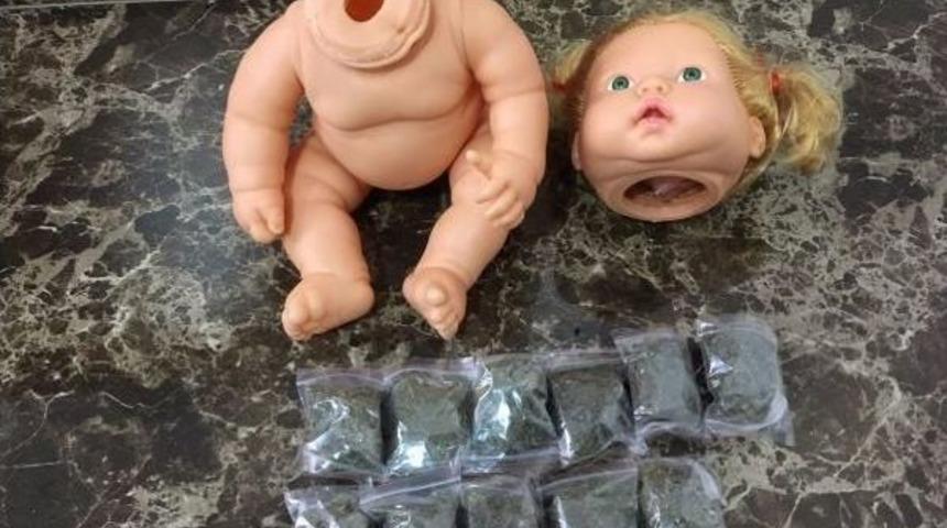 Oyuncak Bebeğe Gizlenmiş Uyuşturucu