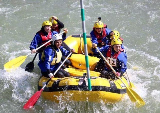 Kayseri Yahyalı'da Rafting Rüzgarı