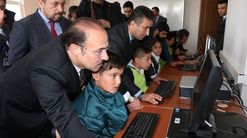 Yozgat&rsquo;ta &Ouml;ğrenciler İ&ccedil;in Bilişim Sınıfı Oluşturuldu