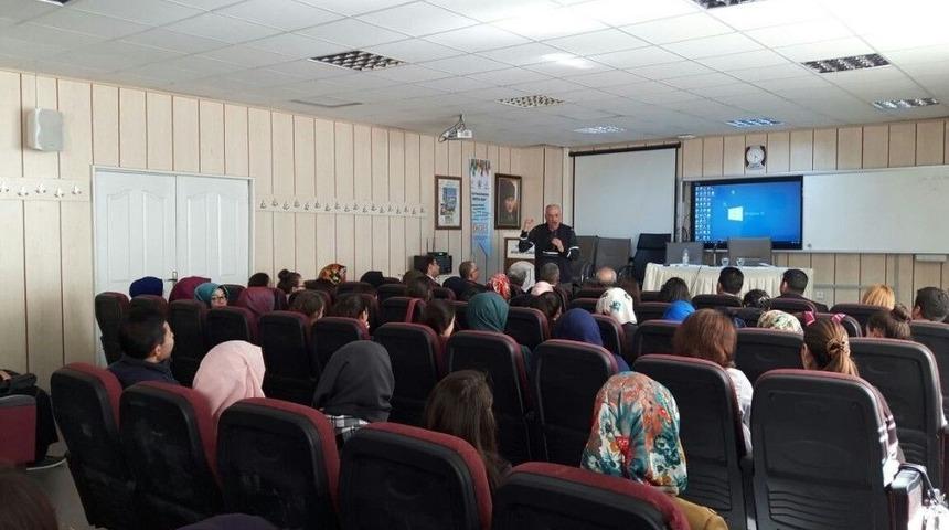 &Ouml;ğrenciler, Yazarları Ağırladı