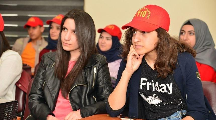 G&ouml;n&uuml;ll&uuml; İtfaiyeci Eğitimi Başladı