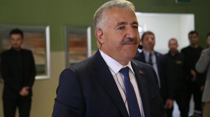 Bakan Arslan: T&uuml;m Derdimiz &Ccedil;ift Başlı Y&ouml;netim Olmasın