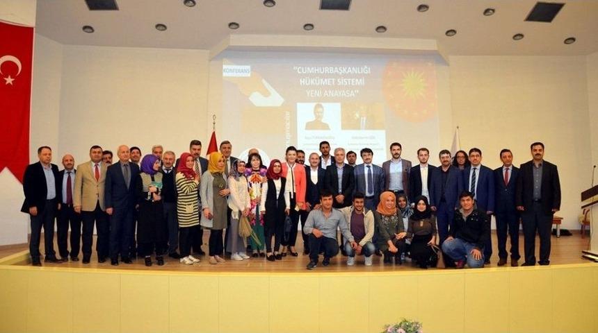 Harran &Uuml;niversitesinde "cumhurbaşkanlığı H&uuml;kumet Sistemi Yeni Anayasa" Konulu Panel