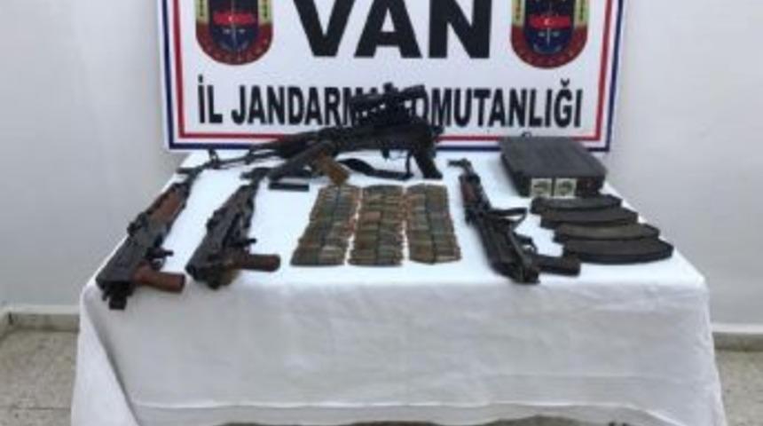 Van'da Pkk Silah Ve M&uuml;himmatı Ele Ge&ccedil;irildi