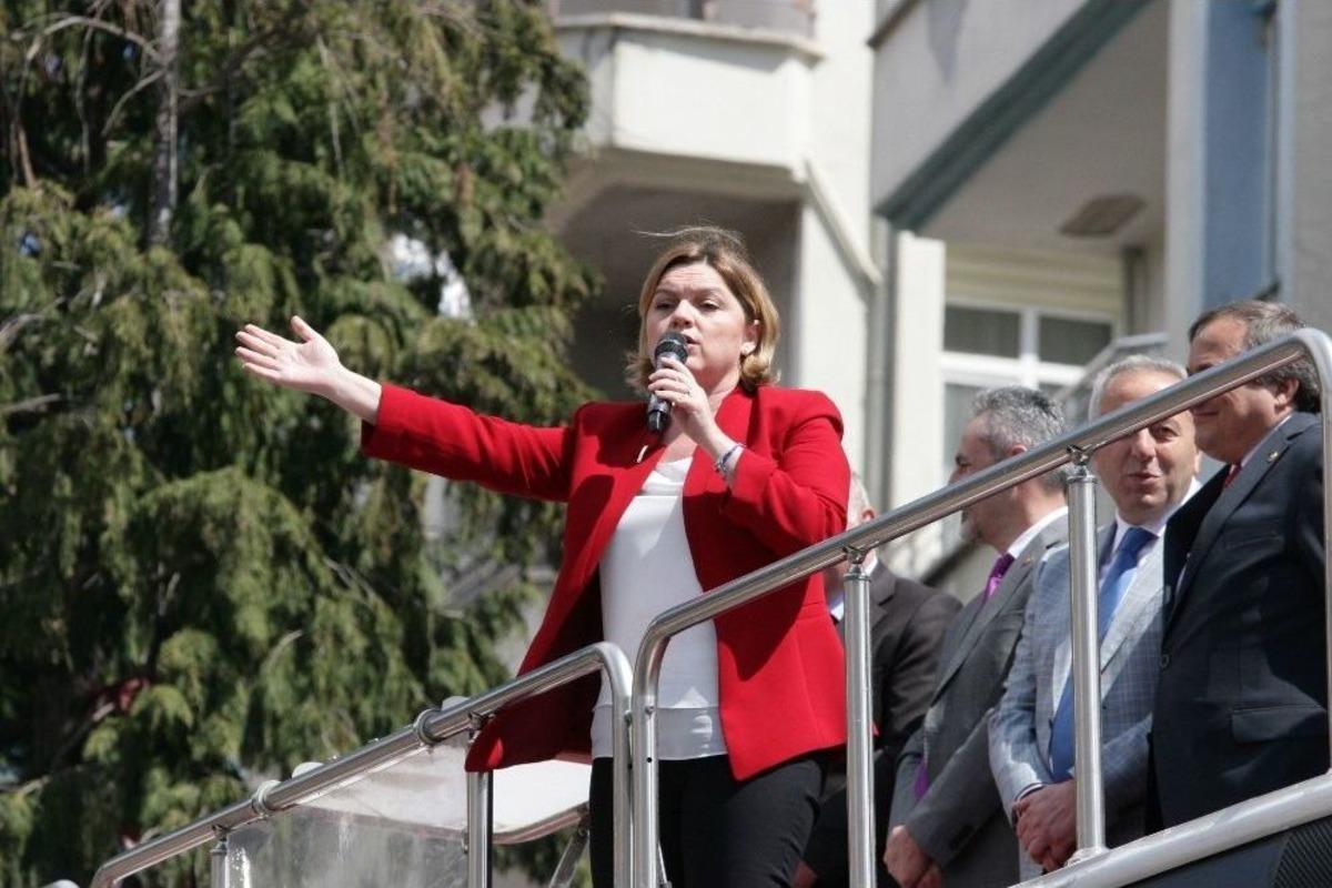 Chp S&ouml;zc&uuml;s&uuml; B&ouml;ke: &ldquo;derdimiz İktidar Değil&rdquo;