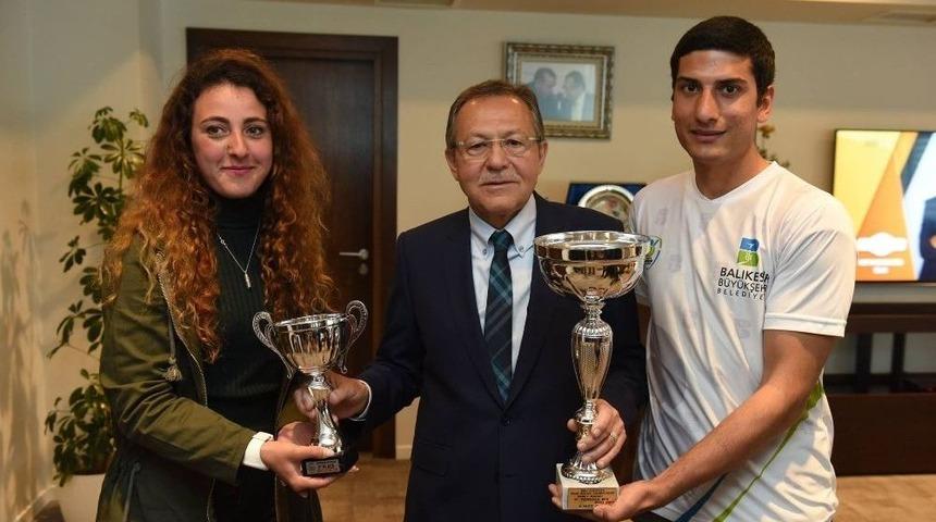 Başkan Uğur&rsquo;a Şampiyon Sporcudan Ziyaret