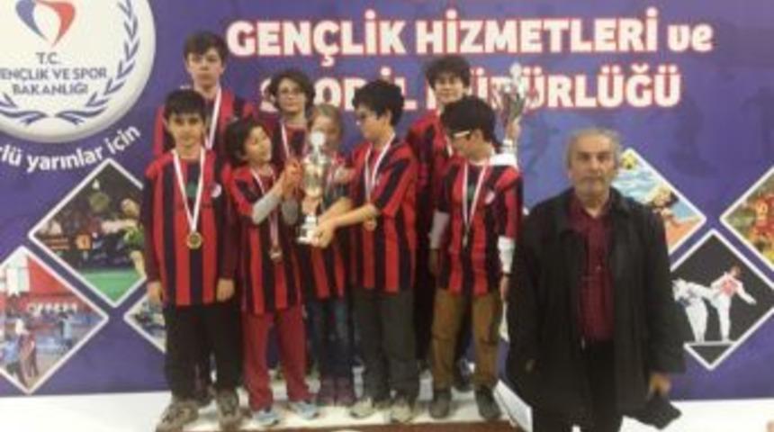 Yıldızlar Ve Küçüklerde Düzcespor Damgası