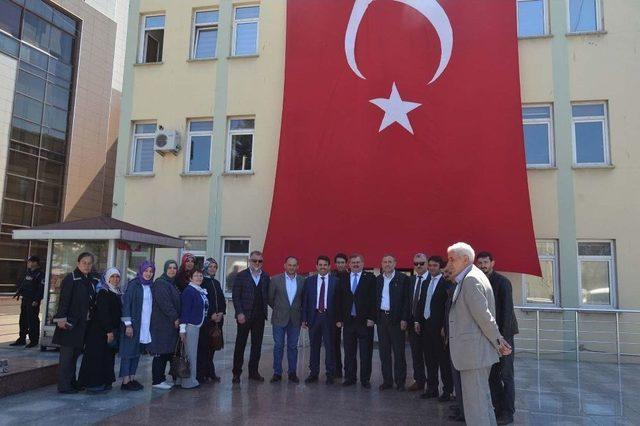 Ak Parti Heyeti Emniyeti Ziyaret Edip Polislerin Gününü Kutladı