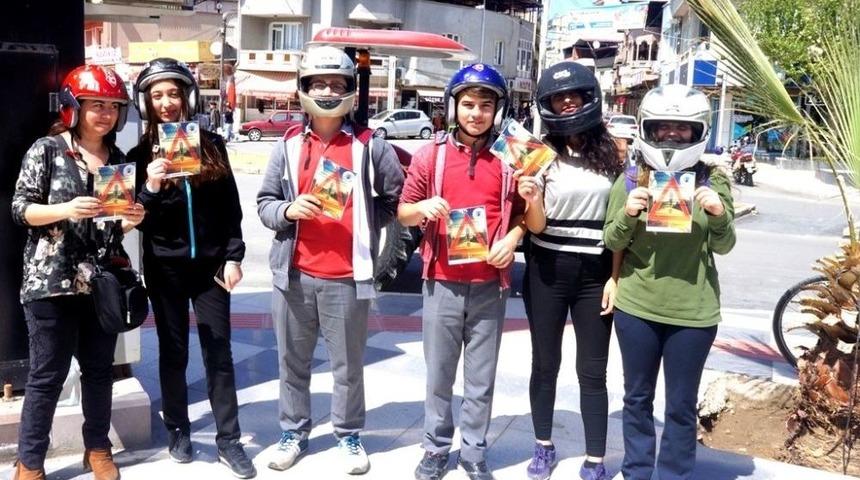 &Ouml;ğrencilerden Kask Takma Farkındalığı