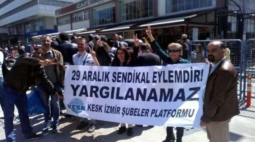 Eğitimcilere Ilk Duruşmada Beraat