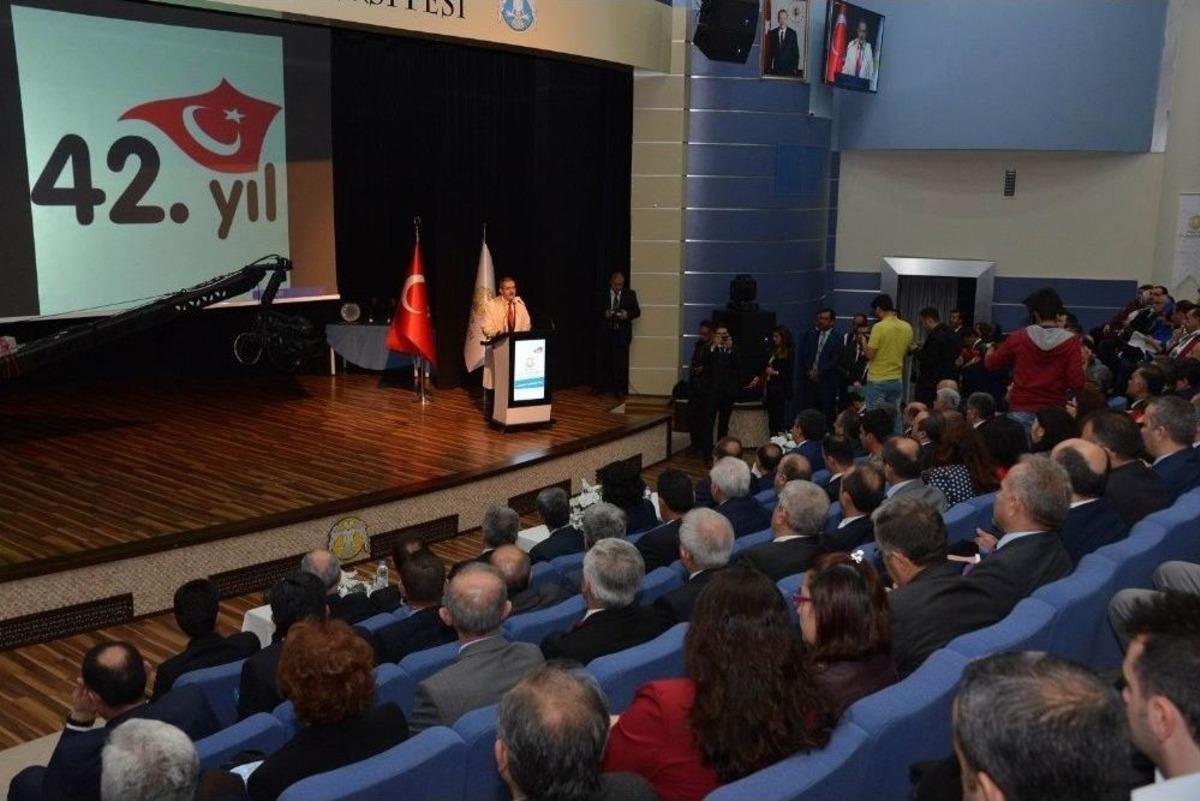Sel&ccedil;uk &Uuml;niversitesi 42 Yaşında