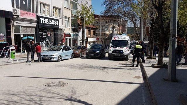 Bilecik’te Trafik Kazası, 2 Kişi Yaralandı