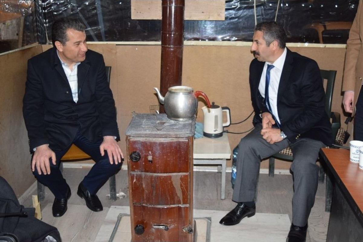 Vali Azmi &Ccedil;elik, Polis Merkezleri Ve Uygulama Noktalarında G&ouml;rev Yapan Personelleri Ziyaret Etti