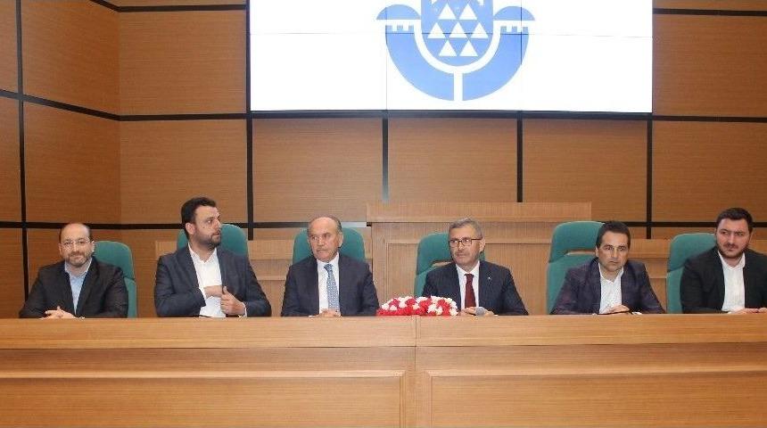 Kadir Topbaş&rsquo;tan &Uuml;sk&uuml;dar&rsquo;a Metro M&uuml;jdesi