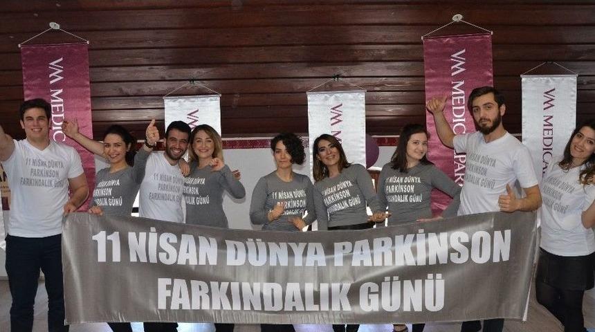 D&uuml;nya Parkinson Farkındalık G&uuml;n&uuml;