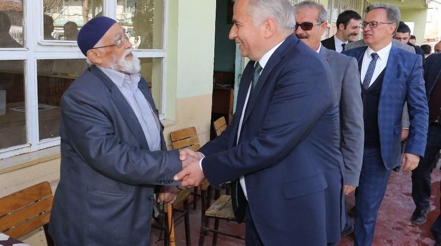Başkan Zolan, Tavas&rsquo;ta Evet&rsquo;i Anlattı
