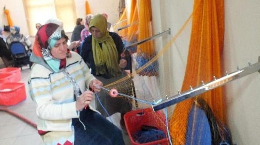 Balık&ccedil;ı Eşleri I&ccedil;in, &lsquo;Ağ Donanımı Ve Tamiri&rsquo; Kursu A&ccedil;ıldı