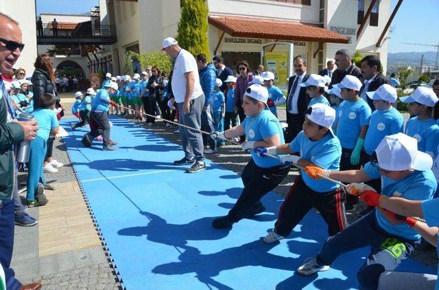 Aydın’da 1200 Öğrenciyle Şenlik Gerçekleştirildi