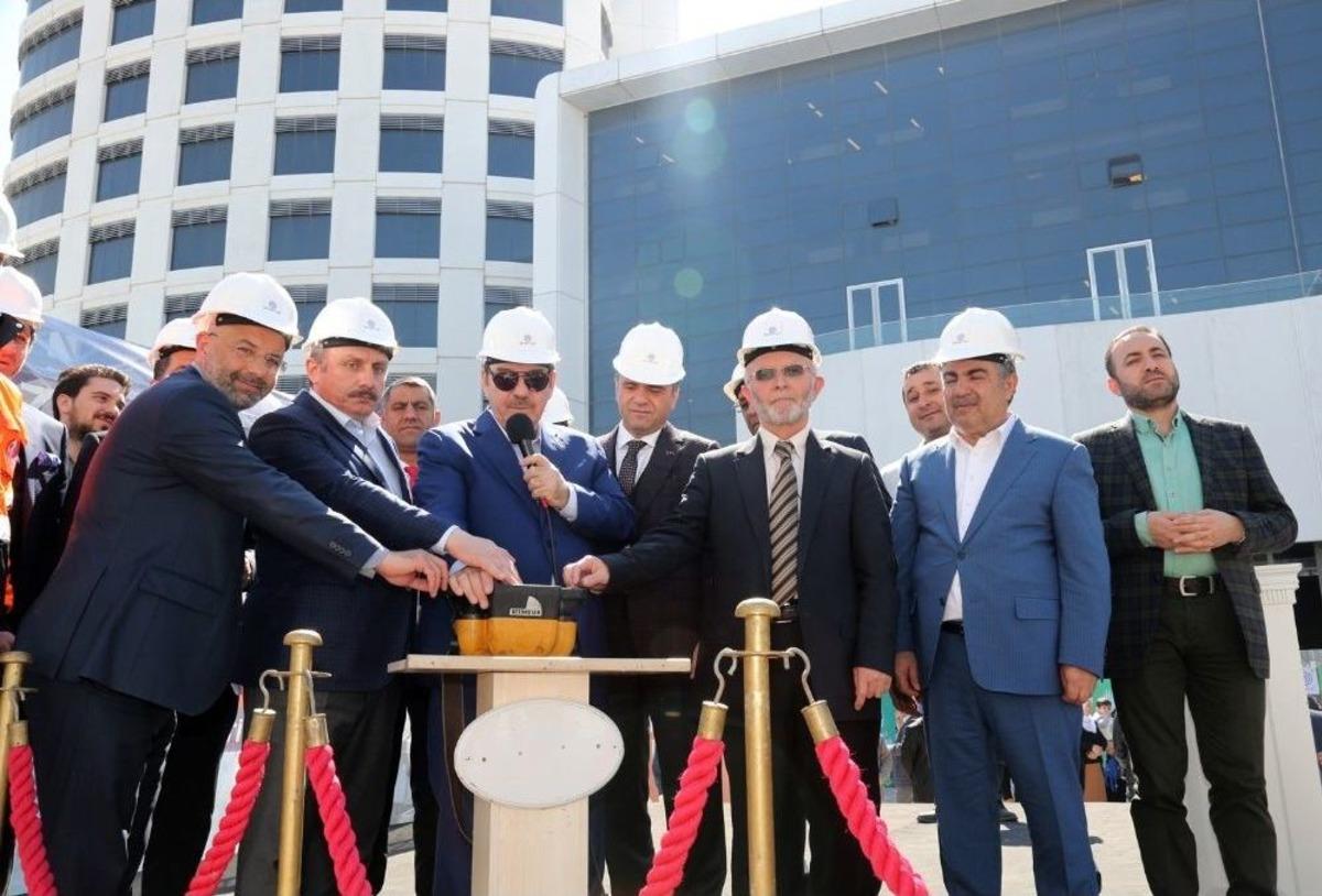 Esenyurt&rsquo;ta Orhan &Ouml;zyurt Cami&rsquo;nin Temeli Atıldı