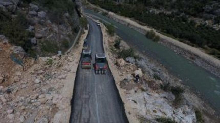 Erdemli&rsquo;de Asfalt &Ccedil;alışması