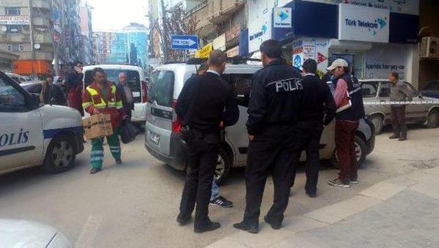 Polisten Kaçarken Silahını Düşürdü