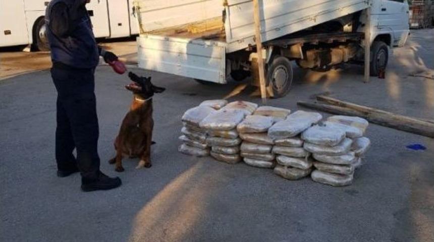 &Uuml;&ccedil;&uuml;nc&uuml; Evliliğini Yapmak İ&ccedil;in Uyuşturucu Sevkiyatı Yaptı