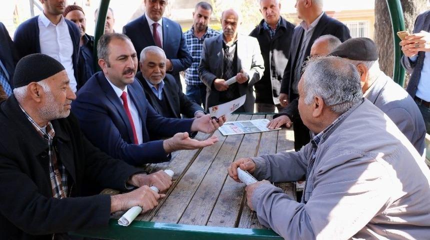 Ak Parti Genel Sekreteri G&uuml;l Esnafı Gezdi