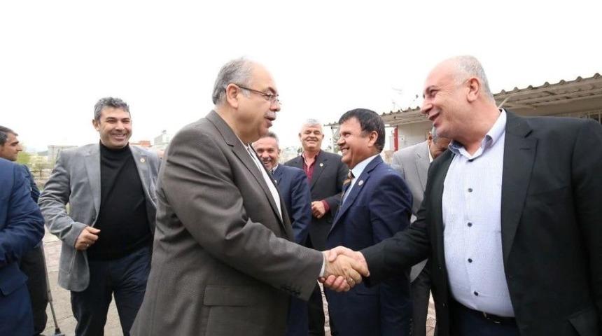 Belediye Başkanı Kutlu Mahalle Muhtarlarını Ziyaret Etti