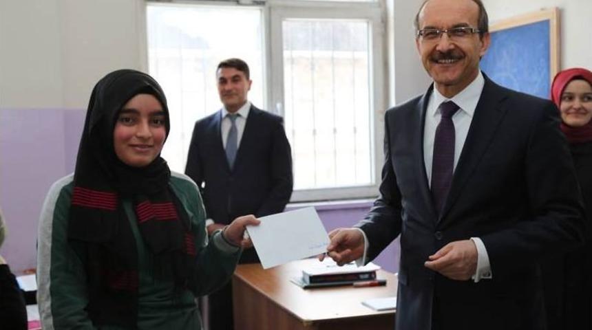 Vali Yavuz&rsquo;dan &Ouml;ğrencilere Mektup