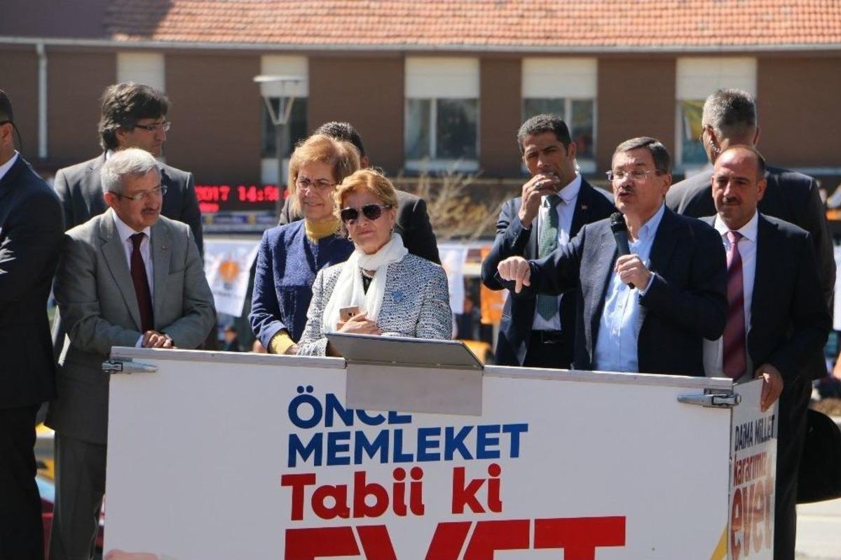 Başkan G&ouml;k&ccedil;ek: &ldquo;ter&ouml;ristlerin Hepsi &lsquo;hayır&rsquo; Oyu Kullanıyor&rdquo;