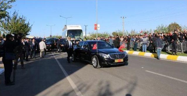 Erdoğan: Hi&ccedil;bir Ter&ouml;r &Ouml;rg&uuml;t&uuml;n&uuml;n Sınırlarımızın Dibinde Bayrak Sallamasına Izin Veremeyiz (2) 1