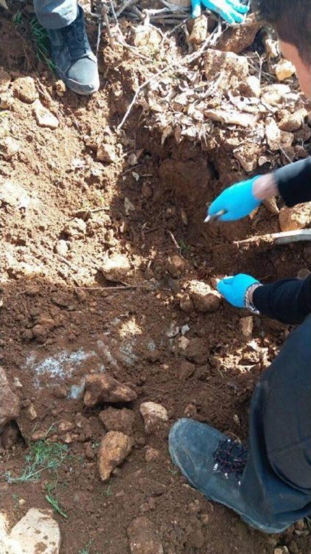 Pkk'nın Karayoluna Tuzakladığı 300 Kilo Bomba Imha Edildi