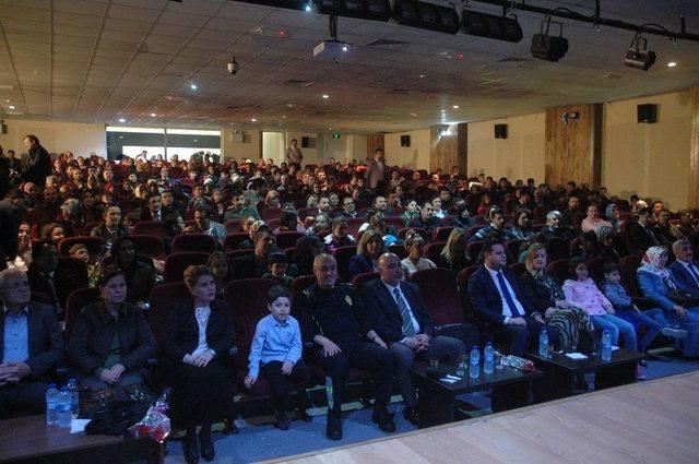 İpekyolu Belediyesinden &rsquo;tiyatro G&uuml;nleri&rsquo; Etkinliği 1