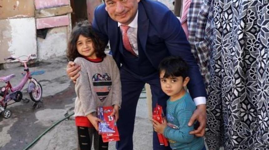 Çocukların Çöpteki Defter-Kalem Sevinci (2)