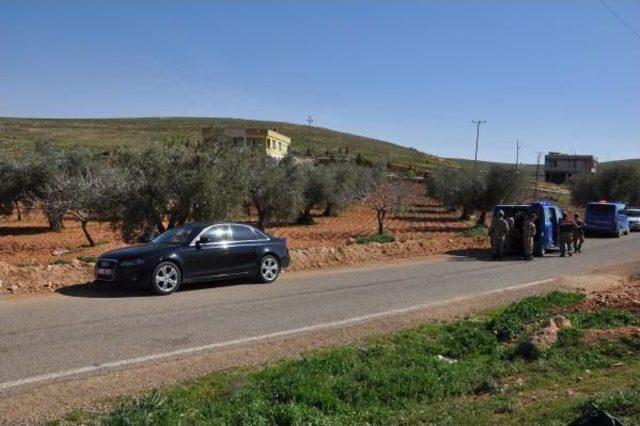 Kontrol Noktasından Kaçan Otomobilden Polise Ateş: 1'i Yaralı, 2 Gözaltı