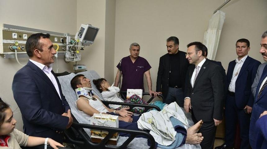 Vali Aksoy Patlamada Yaralanan Vatandaş Ve Polisleri Ziyaret Etti