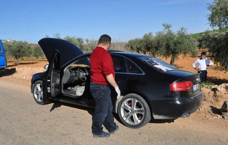 Dur İhtarına Uymayan Araçtan Polise Ateş Açıldı G4