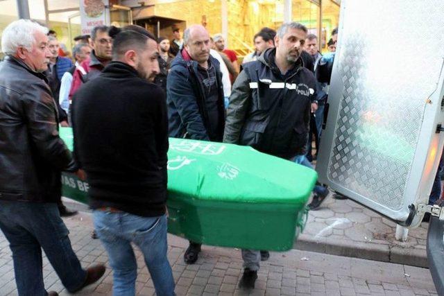 Tansiyon Hastası Adam İş Hanının Tuvalette &Ouml;l&uuml; Bulundu 1