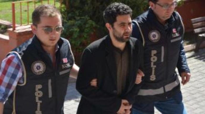 Fet&ouml;'n&uuml;n Mahrem Imamı Adliyede Serbest