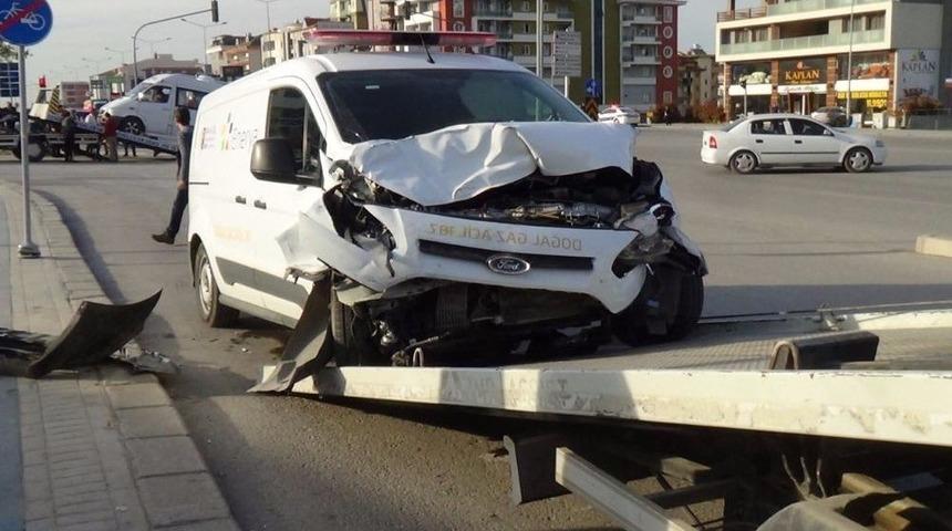 Denizli&rsquo;de Trafik Kazası: 14 Yaralı