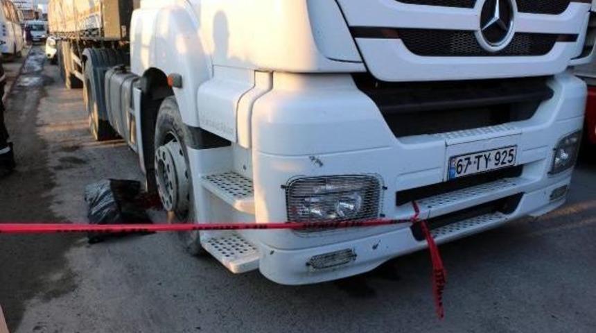 Oyun Parkına Giderken Tır'ın Altında Kalarak Can Verdi