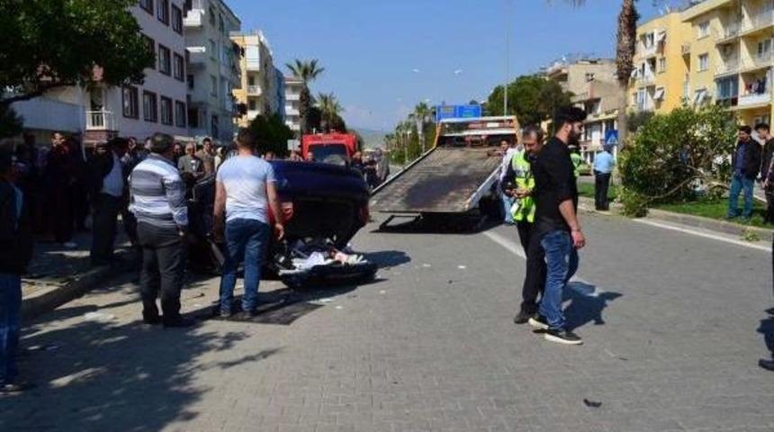 Kaymakamın Aracı Kaza Yaptı: 1 &Ouml;l&uuml;, 2 Yaralı