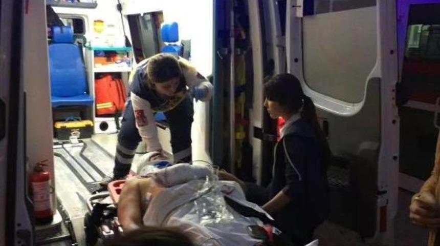 Polis Memuru, D&ouml;ner Bı&ccedil;aklı Saldırıda Yaralandı