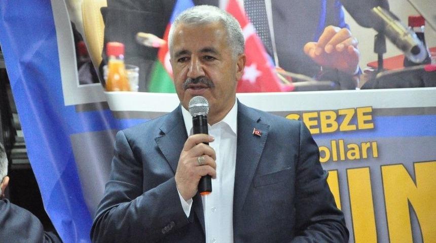 Bakan Arslan, Gebze&rsquo;de Gen&ccedil;lerle Bir Araya Geldi