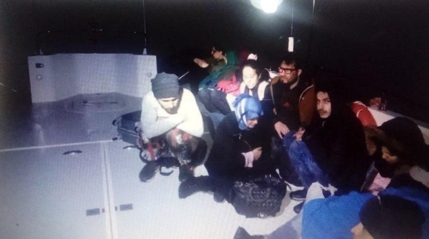 Denizde Mahsur Kalan 18 Suriyeli Kurtarıldı