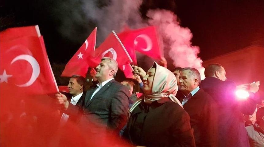 Servet Kuş, &ldquo;hayır&rdquo;cılara Y&uuml;klendi