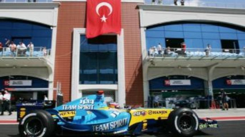 T&uuml;rkiye 2018&rsquo;de Formula 1 Takvimine Geri D&ouml;nebilir