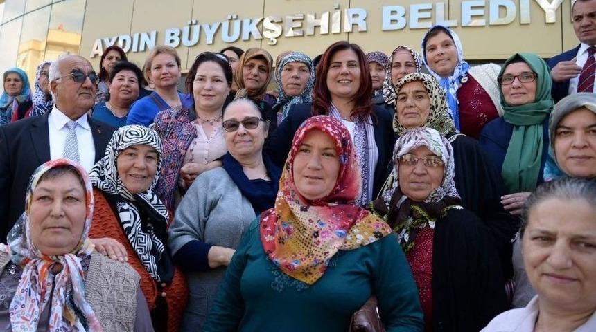 &Ccedil;akırbeyli Pazarı Kadın &Uuml;reticilerinden Başkan &Ccedil;er&ccedil;ioğlu&rsquo;na Teşekk&uuml;r Ziyareti