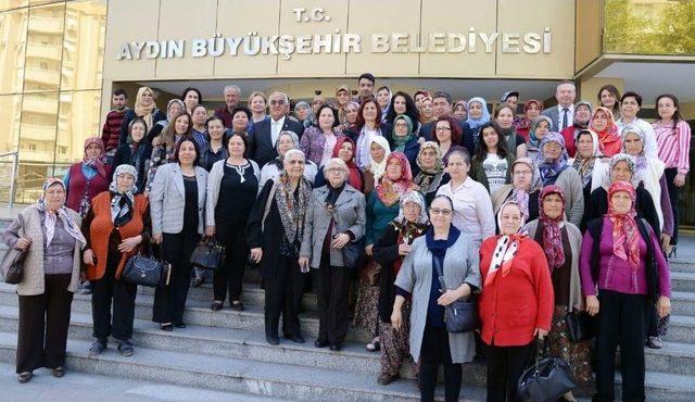 Çakırbeyli Pazarı Kadın Üreticilerinden Başkan Çerçioğlu’na Teşekkür Ziyareti