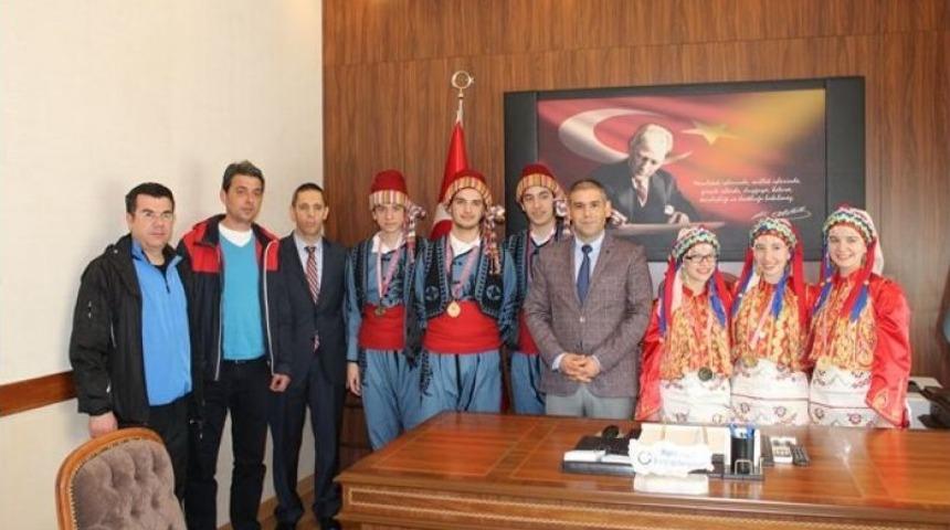 Dereceye Giren &Ouml;ğrencilerden Kırklareli İl Milli Eğitim M&uuml;d&uuml;r&uuml; Aşım&rsquo;a Ziyaret